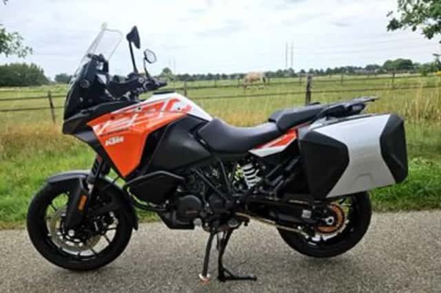 KTM 1290 Super Adventure (2017) thumbnail 2