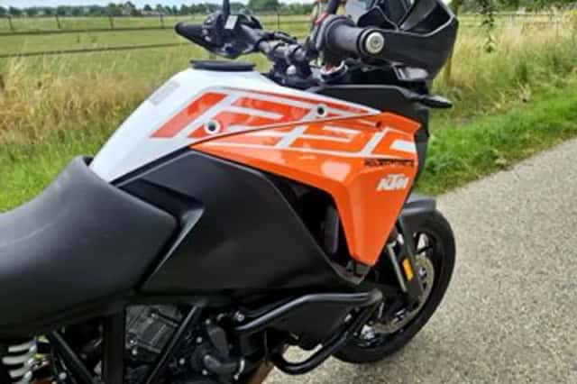 KTM 1290 Super Adventure (2017) thumbnail 3