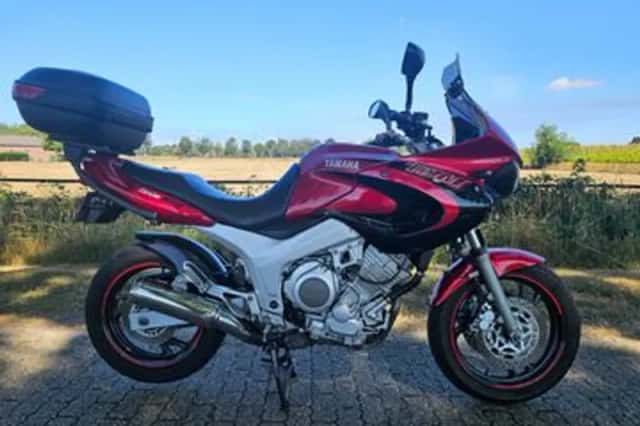 Yamaha TDM 850 (2000) thumbnail 1