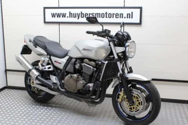 Kawasaki ZRX 1200 (2004) thumbnail 1