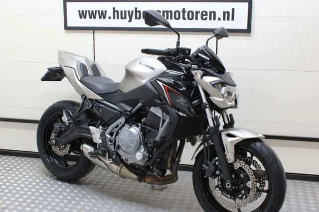 Kawasaki Z650 (2018) thumbnail 1