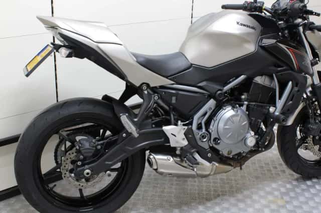 Kawasaki Z650 (2018) thumbnail 3