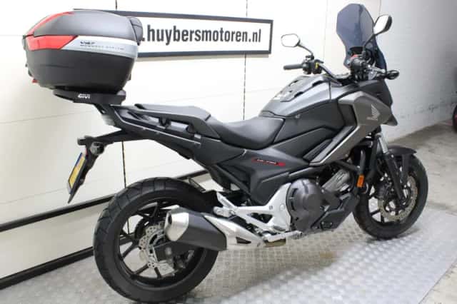 Honda NC750X (2019) thumbnail 3