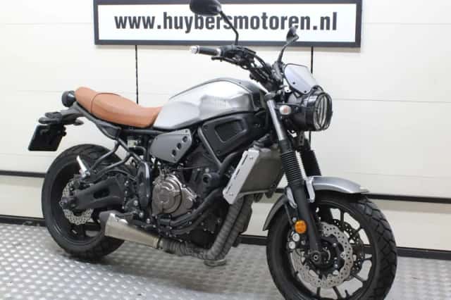 Yamaha XSR700 (2016) thumbnail 1