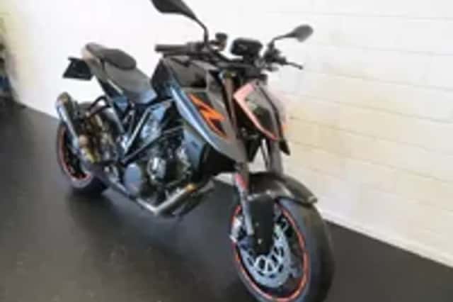 KTM DUKE SUPER 1290 SUPERDUKE PERFECT! (2017) thumbnail 2