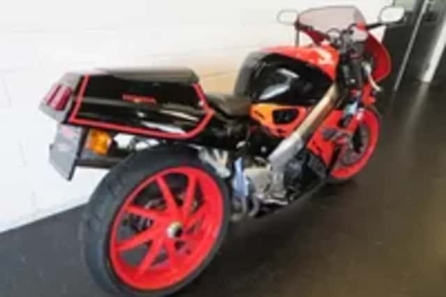Honda VFR 400 R NC30 RC30 NSR (1995) thumbnail 3