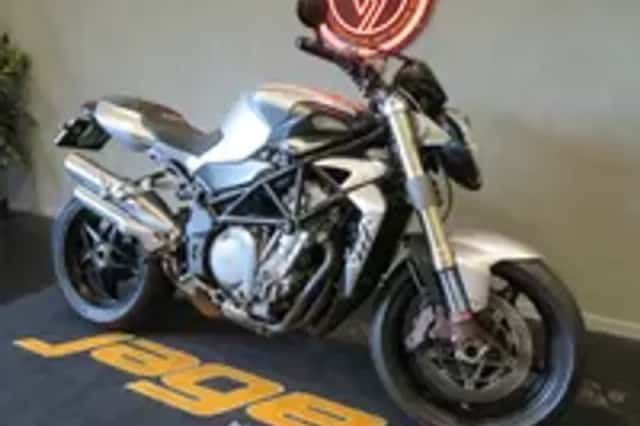 MV Agusta Brutale 910 R (2007) thumbnail 2