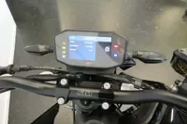 KTM 790 Duke L (2020) thumbnail 6