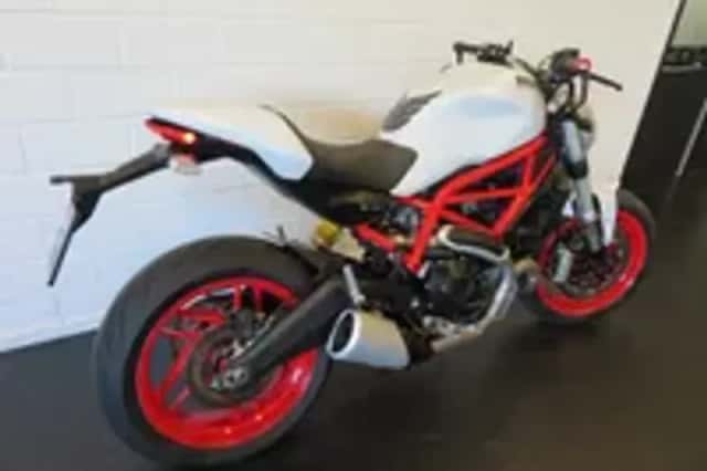 Ducati Monster 797 ABS (2017) thumbnail 3
