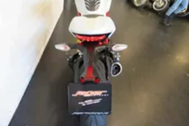 Ducati Monster 797 ABS (2017) thumbnail 4
