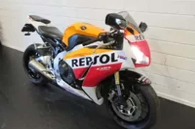 Honda CBR 1000 RR FIREBLADE REPSOL HISTO. (2013) thumbnail 2