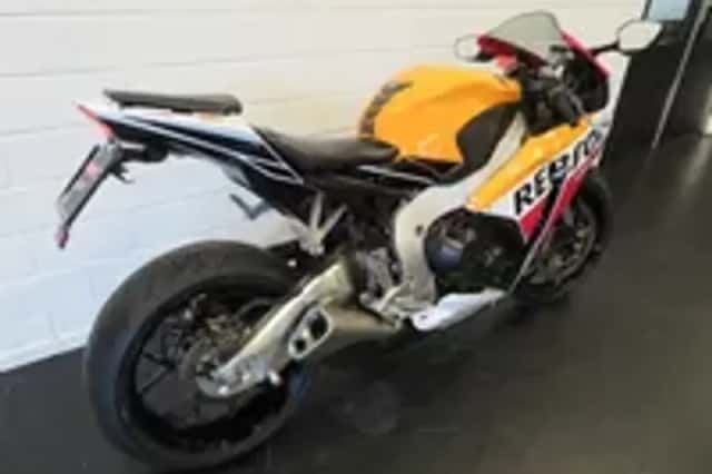 Honda CBR 1000 RR FIREBLADE REPSOL HISTO. (2013) thumbnail 3
