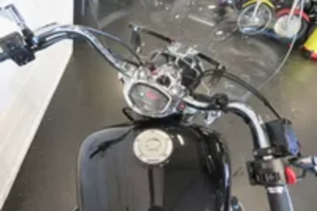 Yamaha XVS 1300 A MIDNIGHT STAR ZEER FRAAI (2007) thumbnail 5