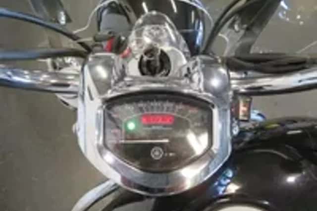 Yamaha XVS 1300 A MIDNIGHT STAR ZEER FRAAI (2007) thumbnail 6