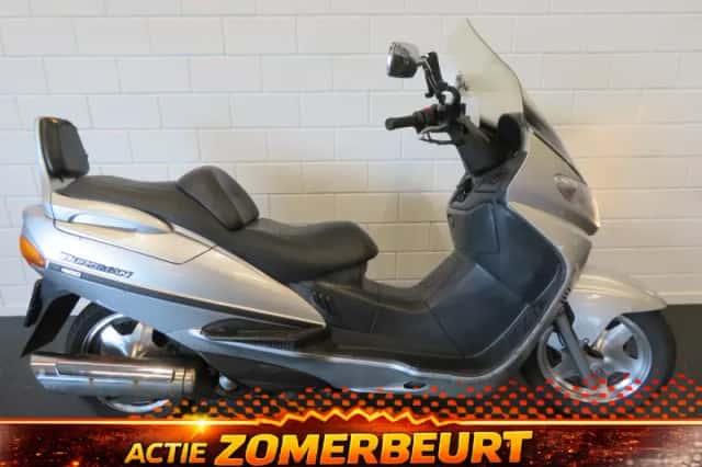 Suzuki Burgman 400 DEGELIJKE SCOOTER!! (2000) thumbnail 1