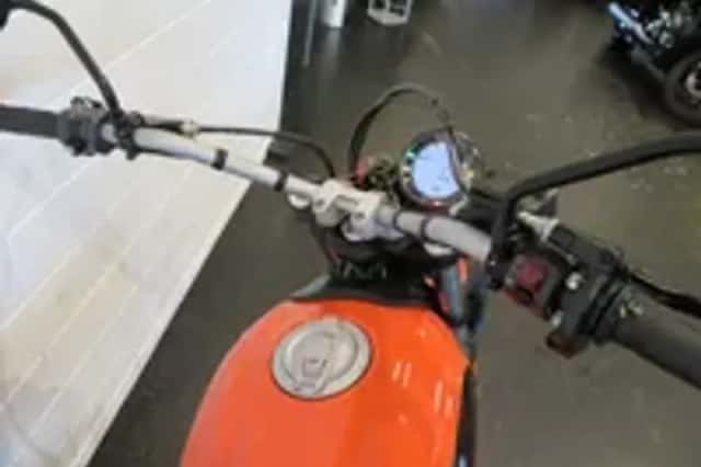 Ducati Scrambler SIXTY 2 (2018) thumbnail 5