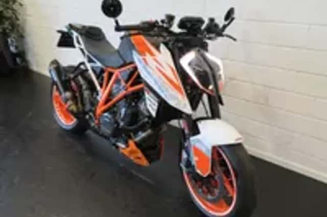 KTM 1290 SUPER DUKE FULL! AKRA HISTORIE (2018) thumbnail 2