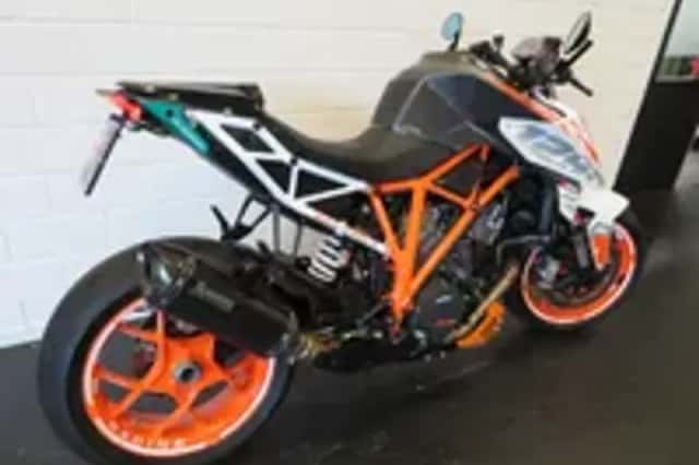 KTM 1290 SUPER DUKE FULL! AKRA HISTORIE (2018) thumbnail 3