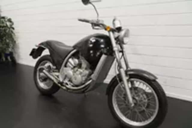 Aprilia Moto 6.5 STARCK ZELDZAAM (1995) thumbnail 2