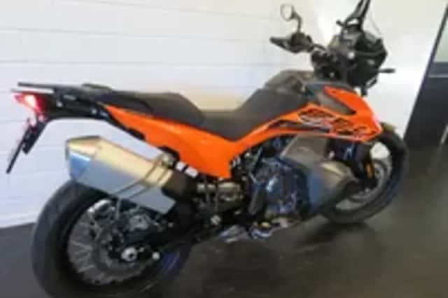 KTM 890 ADVENTURE (2022) thumbnail 3