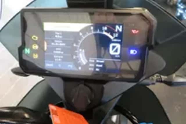 KTM 890 ADVENTURE (2022) thumbnail 6