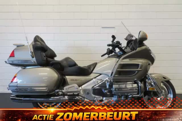 Honda GL 1800 GOLDWING ZEER VOL EN STRAK! (2004) thumbnail 1