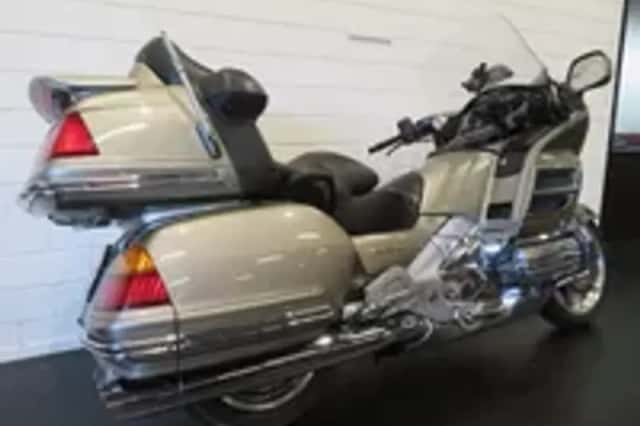 Honda GL 1800 GOLDWING ZEER VOL EN STRAK! (2004) thumbnail 3
