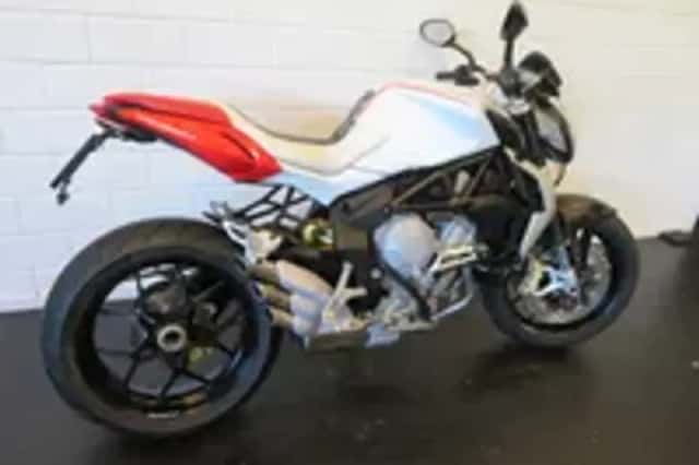 MV Agusta Brutale 800 (2015) thumbnail 3