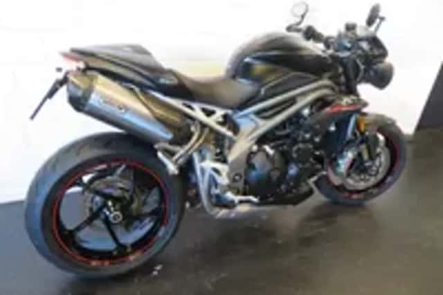 Triumph Speed Triple 1050 RS ARROW PERFECT! (2018) thumbnail 3