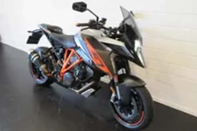 KTM 1290 SUPER DUKE GT FULL OPTIONS!! (2019) thumbnail 2