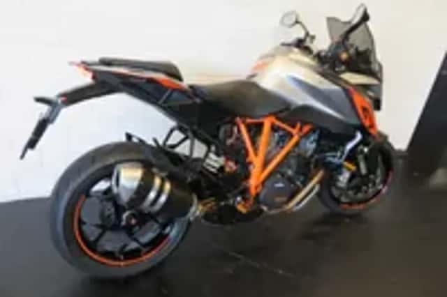 KTM 1290 SUPER DUKE GT FULL OPTIONS!! (2019) thumbnail 3