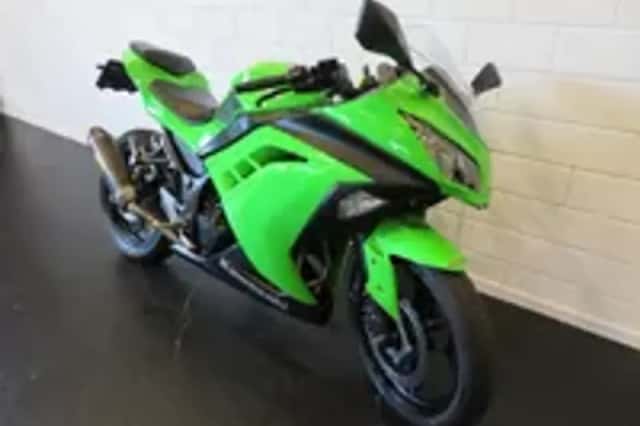 Kawasaki Ninja 300 ABS PEFECTE STAAT! (2016) thumbnail 2