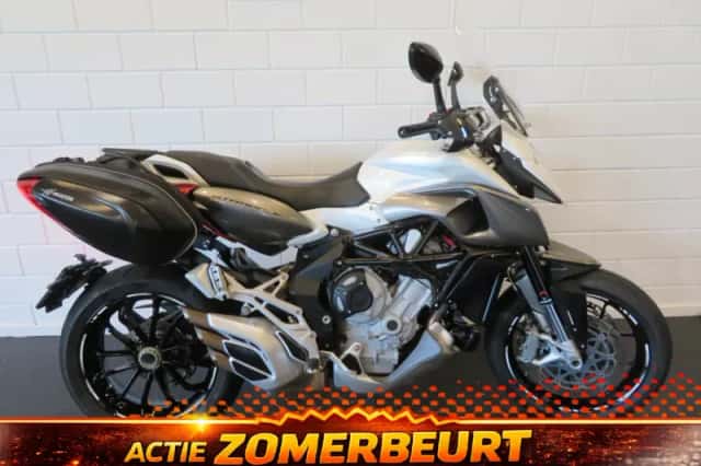 MV Agusta Stradale 800 ABS RIVALE (2017) thumbnail 1