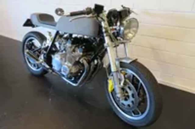Yamaha XJ 900 CAFE-RACER (1983) thumbnail 2
