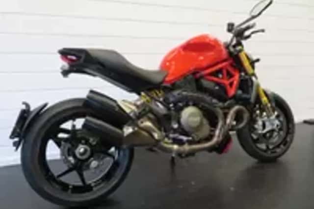 Ducati Monster 1200 S (2015) thumbnail 3