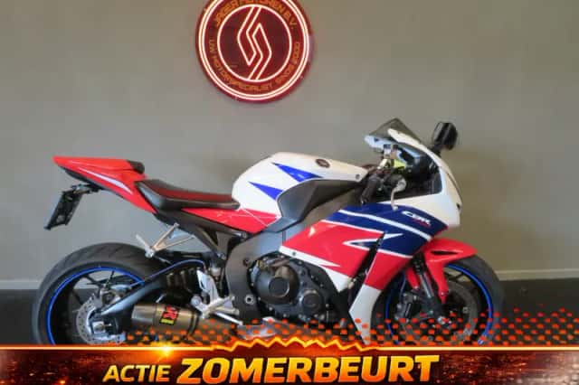Honda CBR 1000 RR FIREBLADE ZEER FRAAI! (2014) thumbnail 1