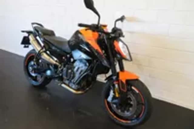 KTM DUKE 890 ABS (2022) thumbnail 2