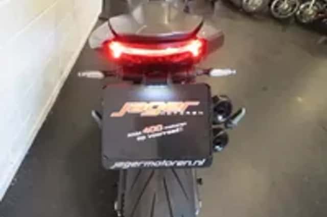 Ducati Monster 937 + 950 SUPER GAAF! (2022) thumbnail 4