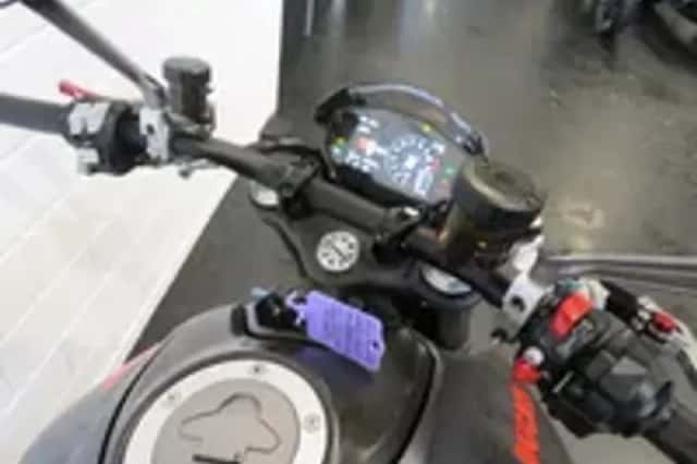 Ducati Monster 937 + 950 SUPER GAAF! (2022) thumbnail 5
