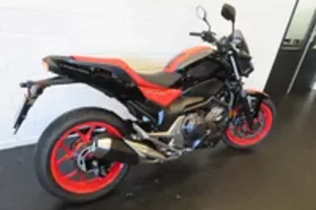 Honda NC 750 S DCT ABS SUPERGAAF! (2017) thumbnail 3