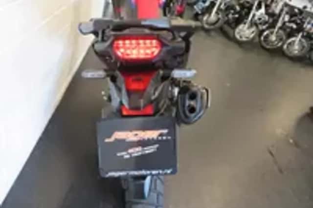 Honda CRF 1100 AFRICA TWIN (2024) thumbnail 4