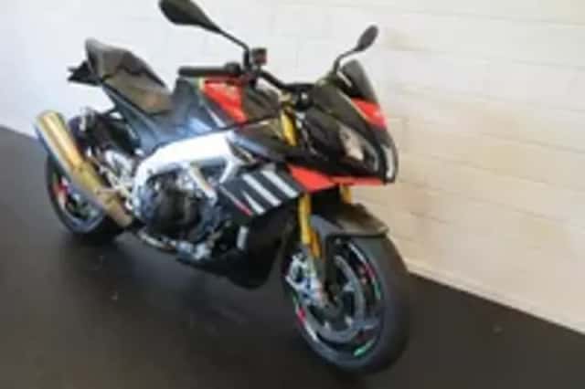 Aprilia Tuono V4 1100 FACTORY (2020) thumbnail 2