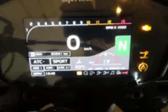Aprilia Tuono V4 1100 FACTORY (2020) thumbnail 6
