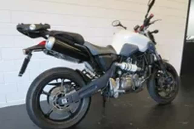 Yamaha MT 03 MT03 NAKEDBIKE 35KW! (2010) thumbnail 3