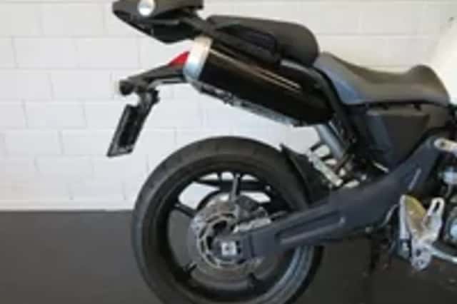 Yamaha MT 03 MT03 NAKEDBIKE 35KW! (2010) thumbnail 6