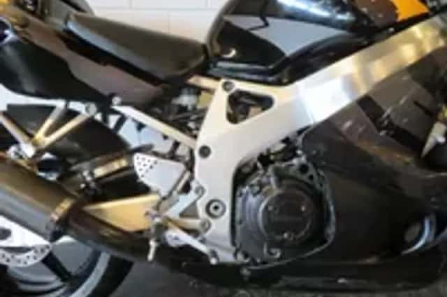 Honda CBR 900 RR FIREBLADE BOS GAVE BIKE! (1996) thumbnail 5