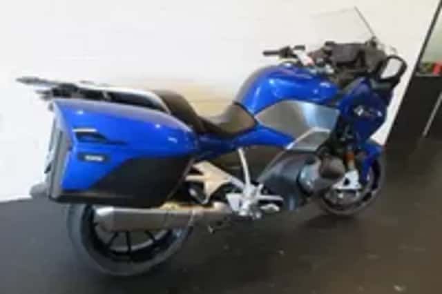 BMW R 1250 RT SPORT PRACHTIG!! (2022) thumbnail 3