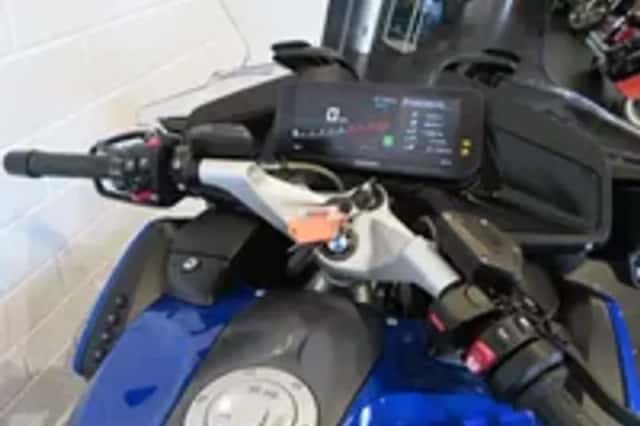 BMW R 1250 RT SPORT PRACHTIG!! (2022) thumbnail 5