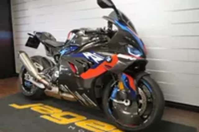 BMW M 1000 RR COMPETITION PACK!! NIEUWS (2023) thumbnail 2