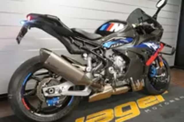 BMW M 1000 RR COMPETITION PACK!! NIEUWS (2023) thumbnail 3